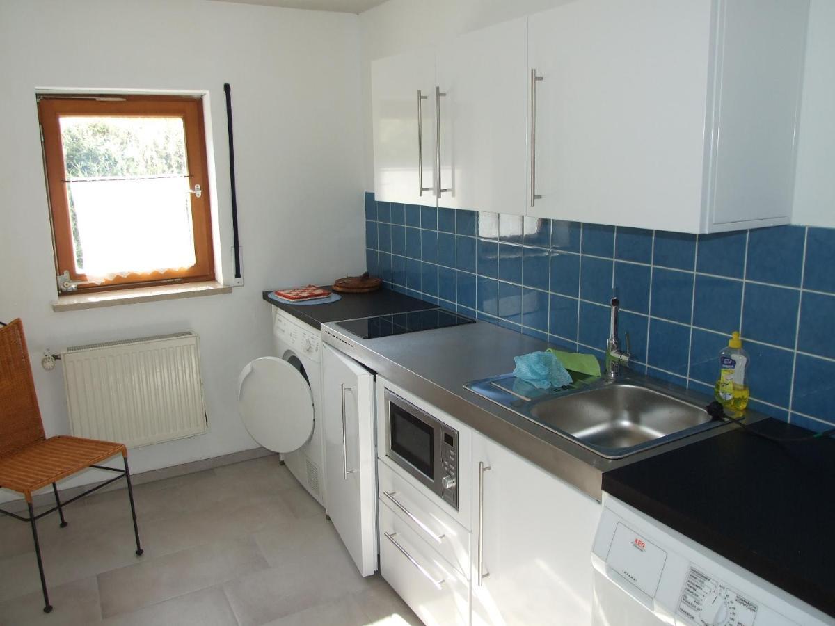 Ferienwohnung Haus Edeltraud Im Suedschwarzwald, Grosse, Helle, Ruhige Souterrain-Whg, Hunde Geeignet, Mit 2 Fahrraedern, 3 Baeckereien Mit Fruehstueck, 2 Lebensmittel-, 1 Italien-Pastalaeden, Kontakt Peter Heubueschl Aus Loerrach Rheinfelden  Zewnętrze zdjęcie